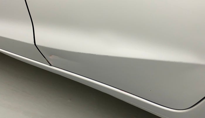 2014 Honda Brio S MT, Petrol, Manual, 76,356 km, Rear left door - Slightly dented