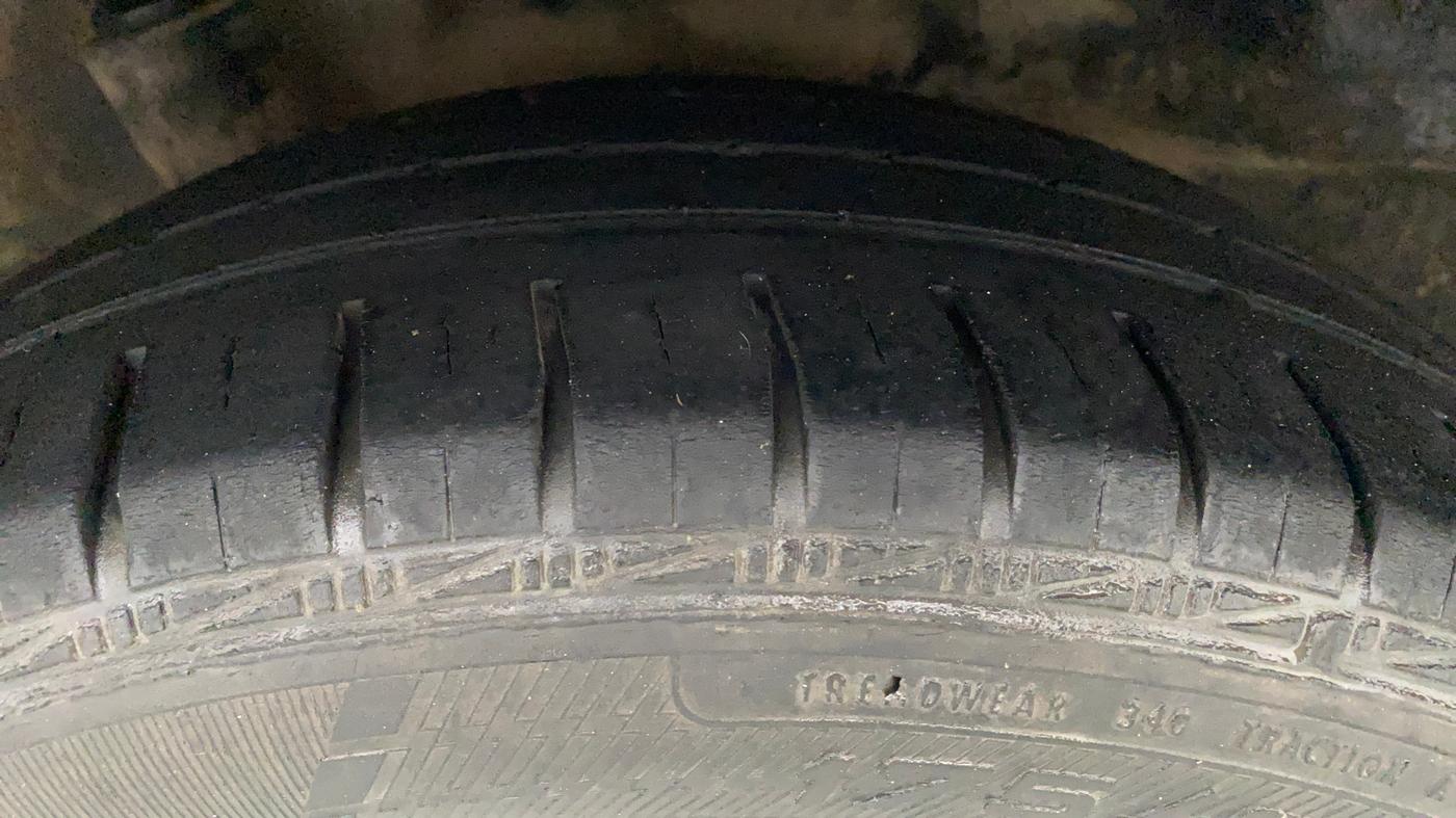 2014 Honda Brio S MT, Petrol, Manual, 76,356 km, Right Rear Tyre Tread