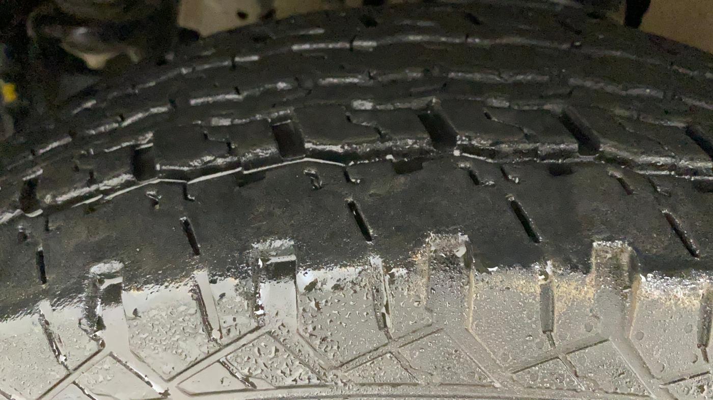 2021 Mahindra Thar LX PETROL HT 4WD AT, Petrol, Automatic, 34,335 km, Left Front Tyre Tread