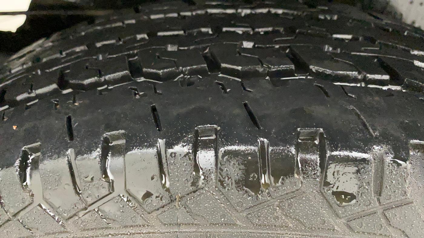 2021 Mahindra Thar LX PETROL HT 4WD AT, Petrol, Automatic, 34,335 km, Right Rear Tyre Tread