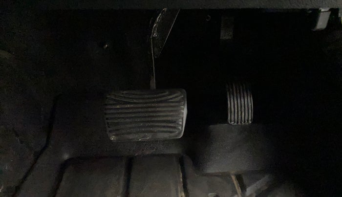 2021 Mahindra Thar LX PETROL HT 4WD AT, Petrol, Automatic, 34,335 km, Pedals