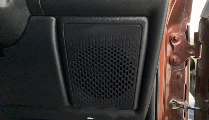 2021 Mahindra Thar LX PETROL HT 4WD AT, Petrol, Automatic, 34,335 km, Speaker