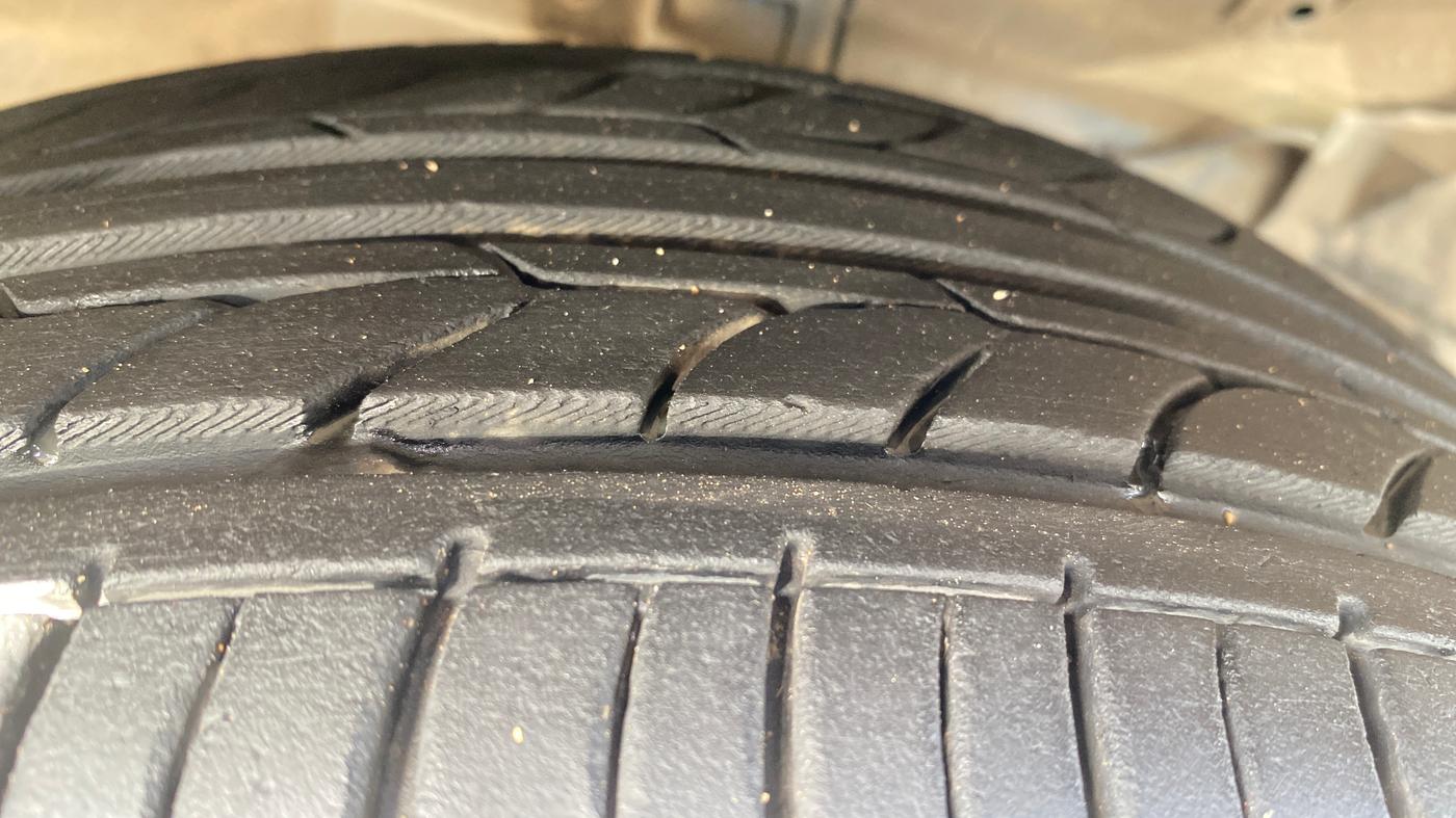 2018 Maruti Ciaz ALPHA 1.5 SHVS PETROL, Petrol, Manual, 46,336 km, Right Front Tyre Tread