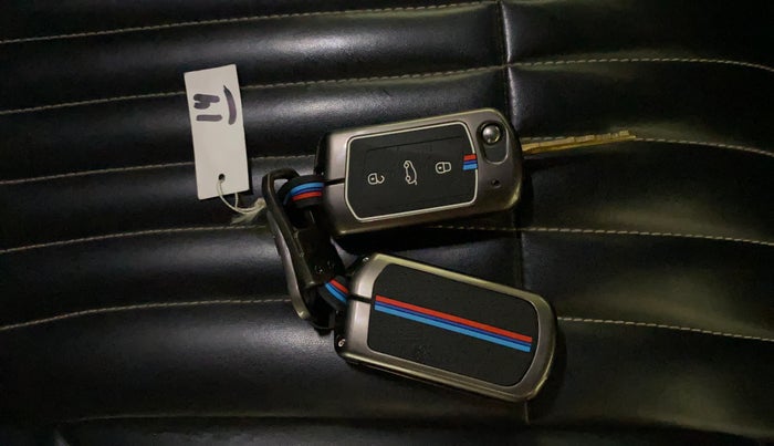 2021 Mahindra Thar LX  P 4WD AT CONVERTIBLE, Petrol, Automatic, 59,823 km, Key Close Up