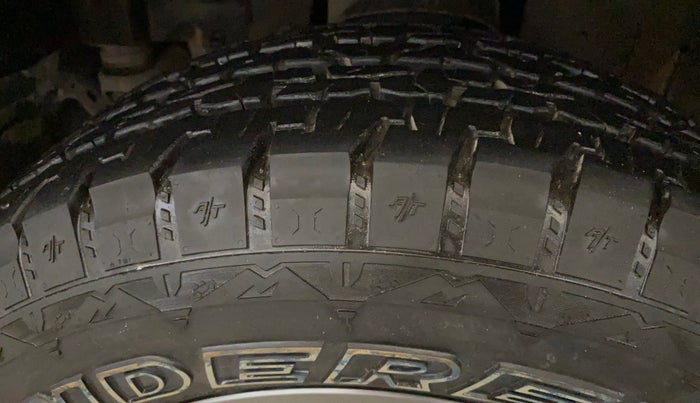 2021 Mahindra Thar LX  P 4WD AT CONVERTIBLE, Petrol, Automatic, 59,823 km, Left Front Tyre Tread