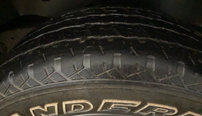 2021 Mahindra Thar LX  P 4WD AT CONVERTIBLE, Petrol, Automatic, 59,823 km, Left Rear Tyre Tread