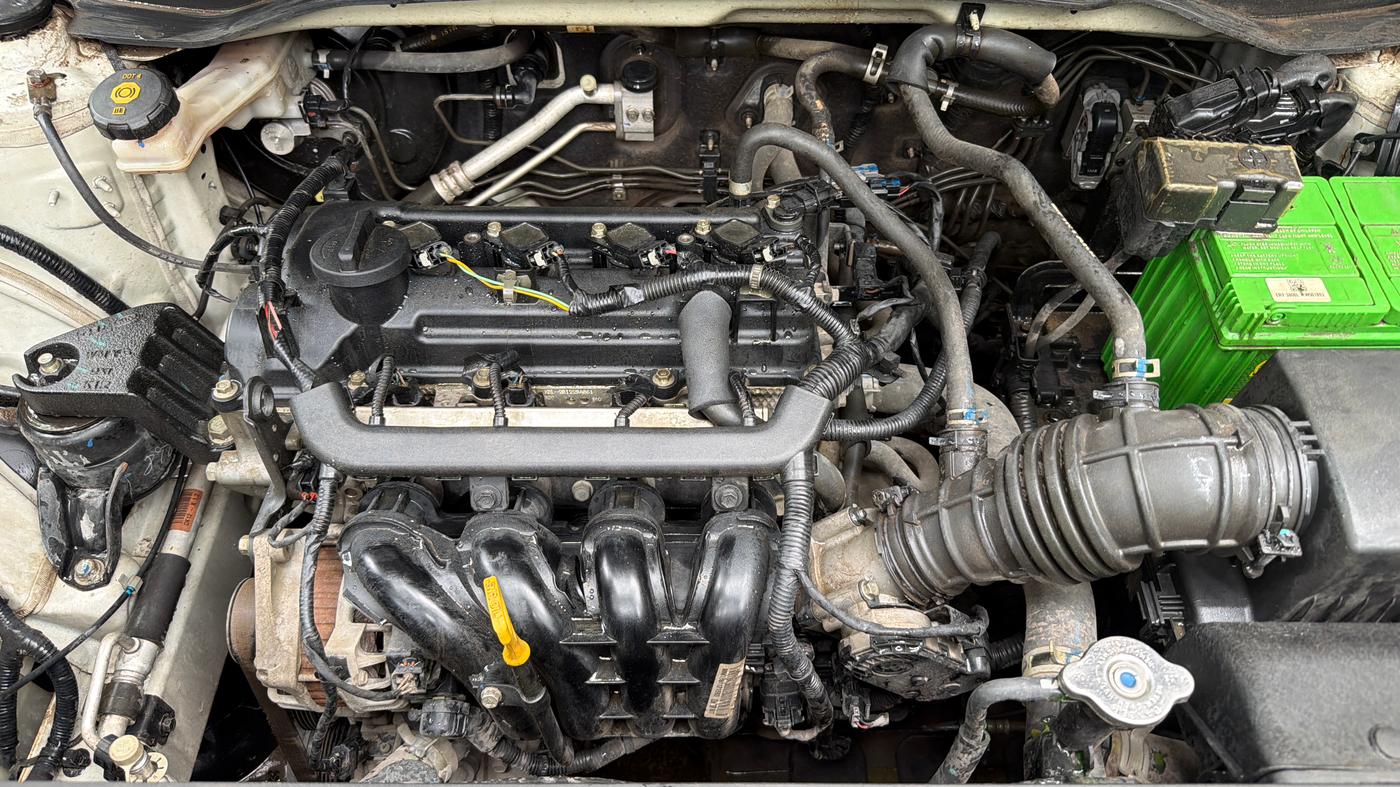 2021 Hyundai VENUE S 1.2, Petrol, Manual, 52,591 km, Engine View