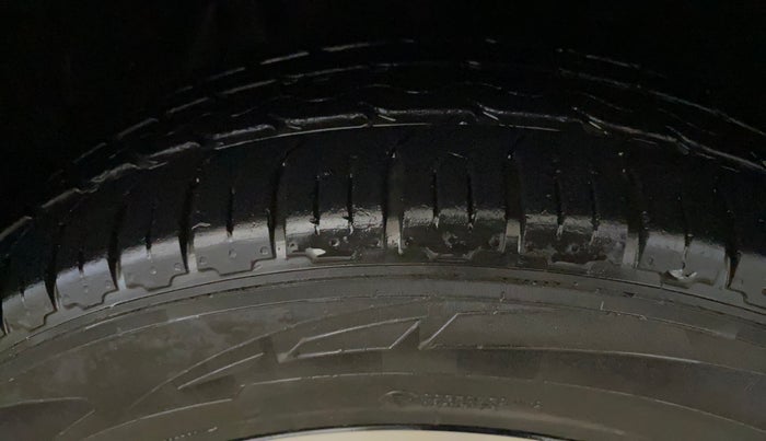 2019 Tata NEXON XZA PLUS PETROL, Petrol, Automatic, 81,729 km, Right Front Tyre Tread