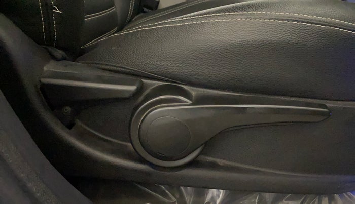 2019 Tata NEXON XZA PLUS PETROL, Petrol, Automatic, 81,729 km, Driver Side Adjustment Panel