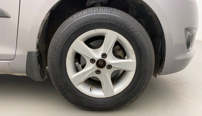 2012 Maruti Swift VDI, Diesel, Manual, 68,556 km, Right Front Wheel