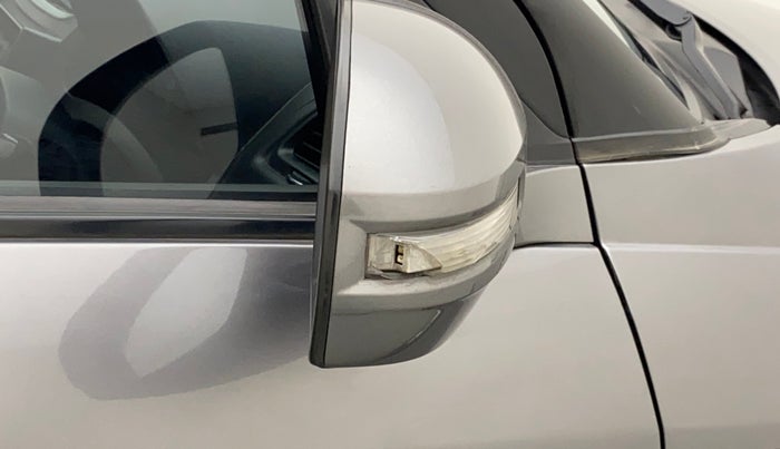 2012 Maruti Swift VDI, Diesel, Manual, 68,556 km, Right rear-view mirror - Indicator light has minor damage