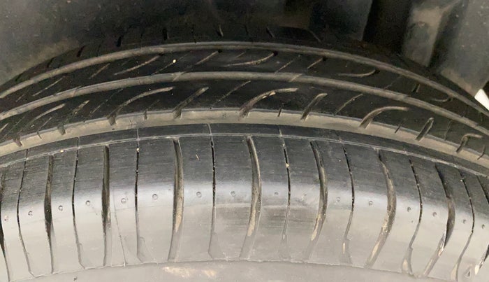 2012 Maruti Swift VDI, Diesel, Manual, 68,556 km, Left Rear Tyre Tread
