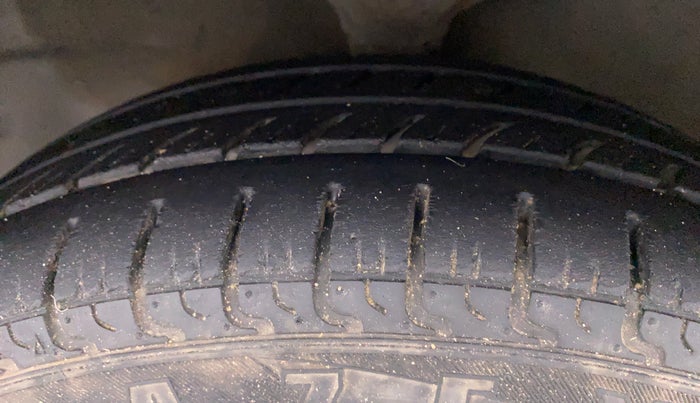 2012 Hyundai Santro Xing GL PLUS, Petrol, Manual, 37,408 km, Left Front Tyre Tread