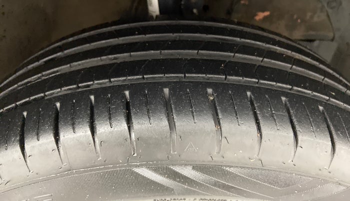 2016 Maruti Baleno ALPHA 1.2 K12, Petrol, Manual, 53,349 km, Right Front Tyre Tread