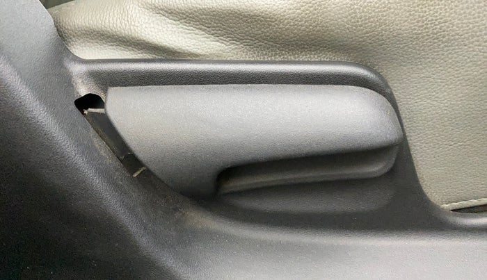 2013 Maruti Swift VXI, Petrol, Manual, 60,807 km, Driver Side Adjustment Panel