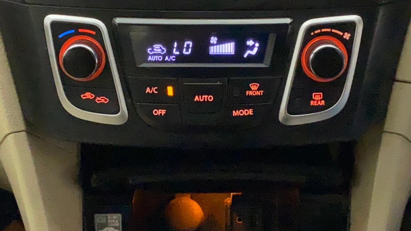 2018 Maruti Ciaz ZETA 1.4  MT PETROL, Petrol, Manual, 70,840 km, Automatic Climate Control