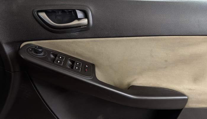 2014 Tata Zest XT PETROL, Petrol, Manual, 74,150 km, Driver Side Door Panels Control