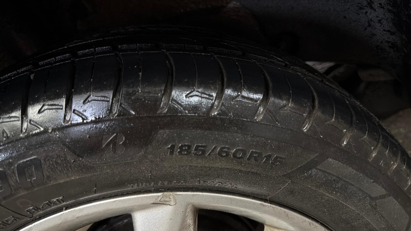 2014 Tata Zest XT PETROL, Petrol, Manual, 74,150 km, Right Rear Tyre Tread