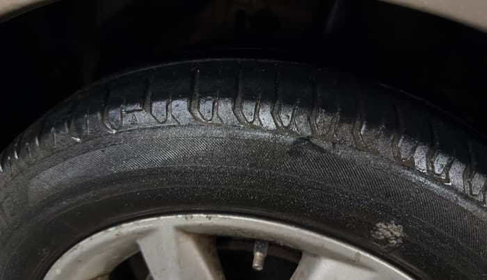 2014 Tata Zest XT PETROL, Petrol, Manual, 74,150 km, Right Front Tyre Tread