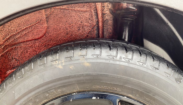 2018 Maruti IGNIS ZETA 1.2 AMT, Petrol, Automatic, 30,814 km, Left Rear Tyre Tread