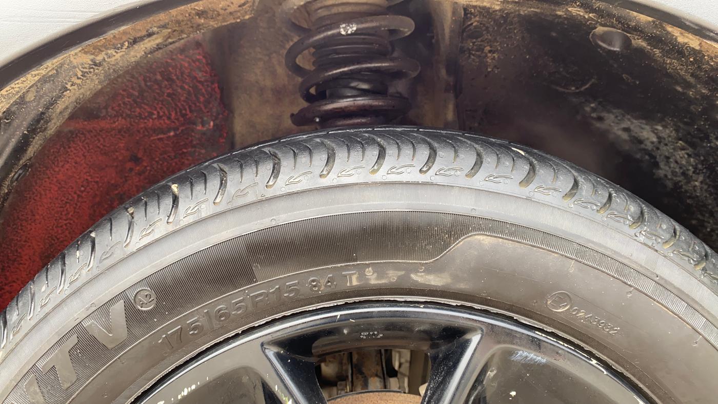 2018 Maruti IGNIS ZETA 1.2 AMT, Petrol, Automatic, 30,814 km, Right Front Tyre Tread