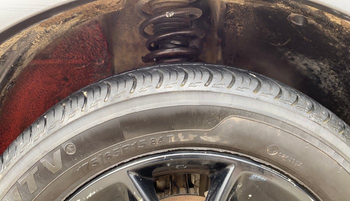 2018 Maruti IGNIS ZETA 1.2 AMT, Petrol, Automatic, 30,814 km, Right Front Tyre Tread