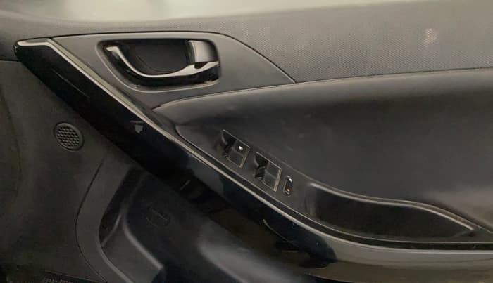 2023 Tata NEXON XZ PLUS PETROL DARK EDITION, Petrol, Manual, 36,979 km, Driver Side Door Panels Control