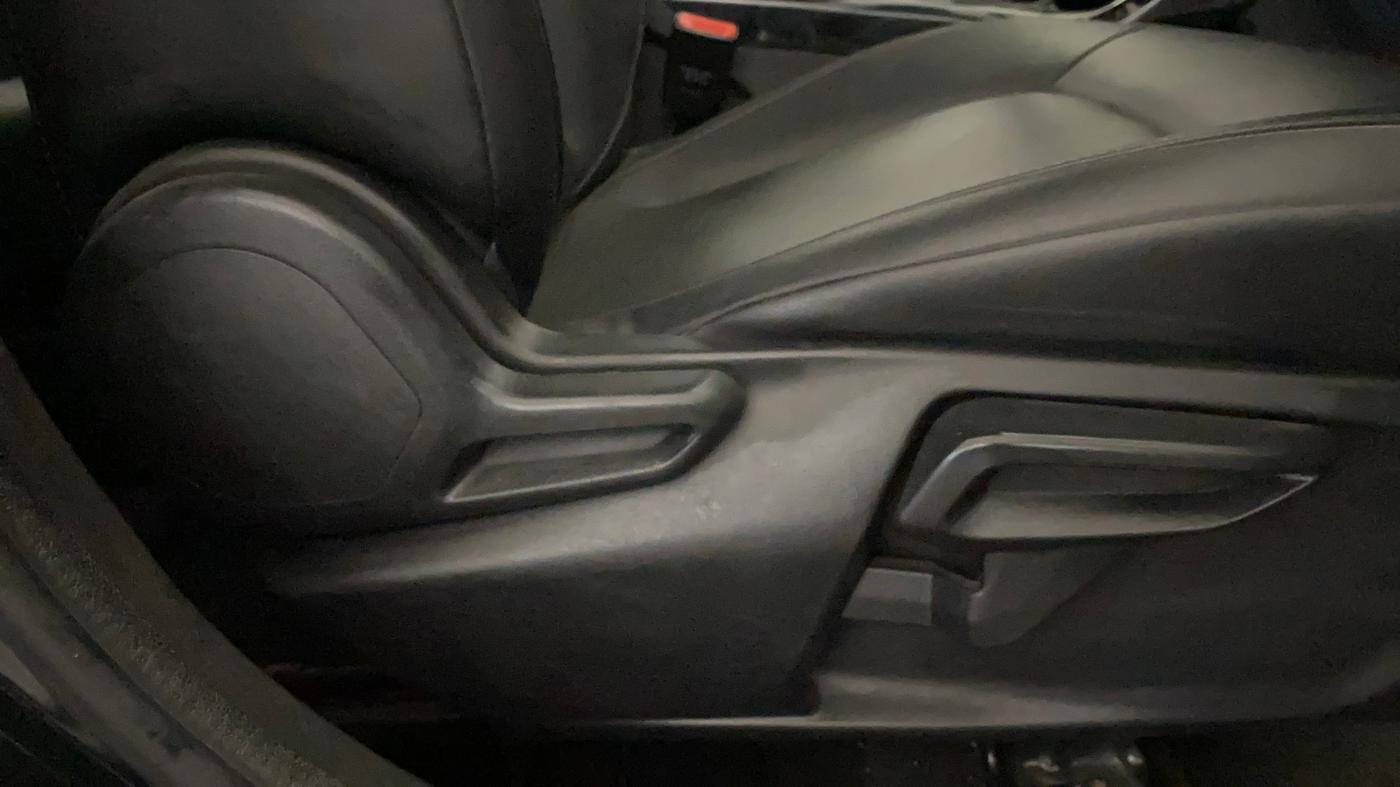 2023 Tata NEXON XZ PLUS PETROL DARK EDITION, Petrol, Manual, 36,979 km, Driver Side Adjustment Panel