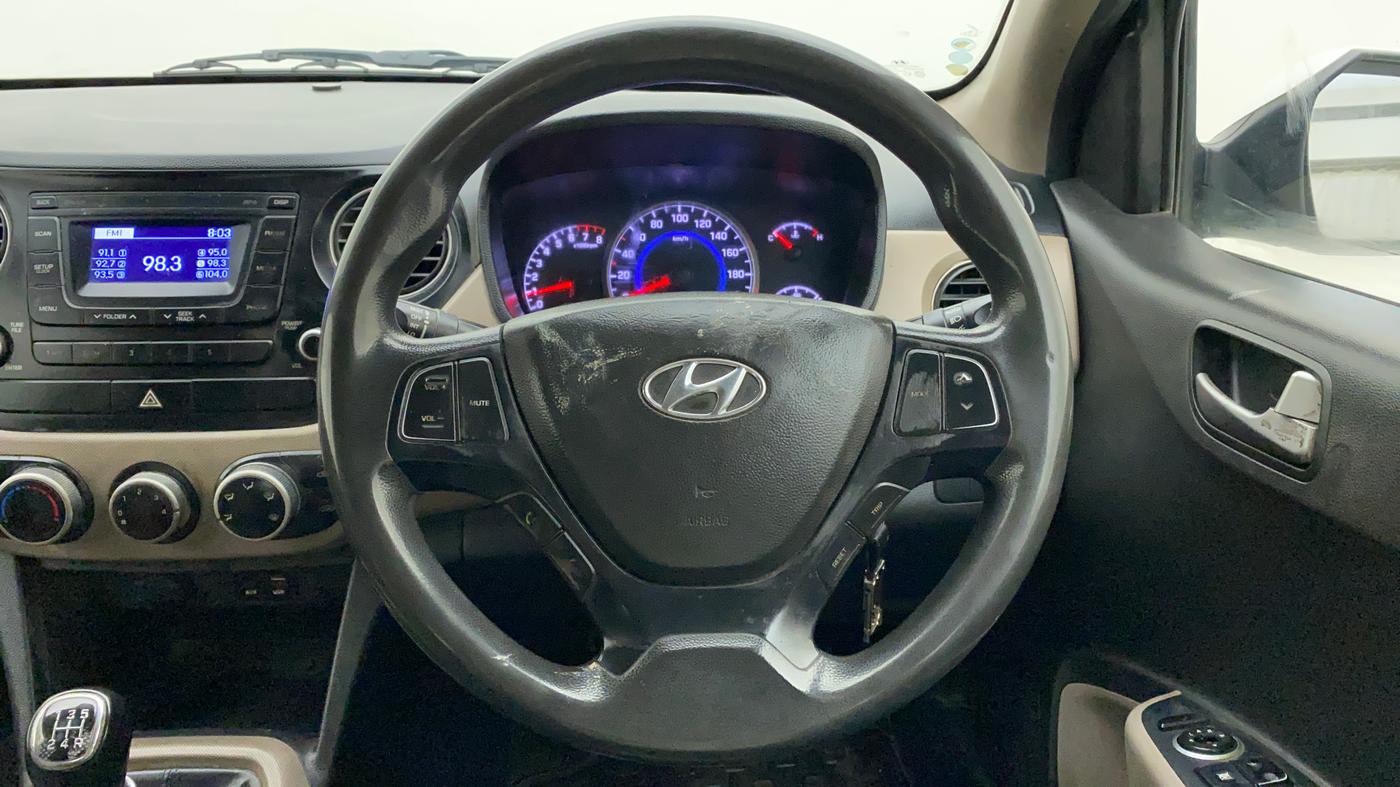 2016 Hyundai Grand i10 SPORTZ 1.2 KAPPA VTVT, Petrol, Manual, 1,04,606 km, Steering Wheel Close Up