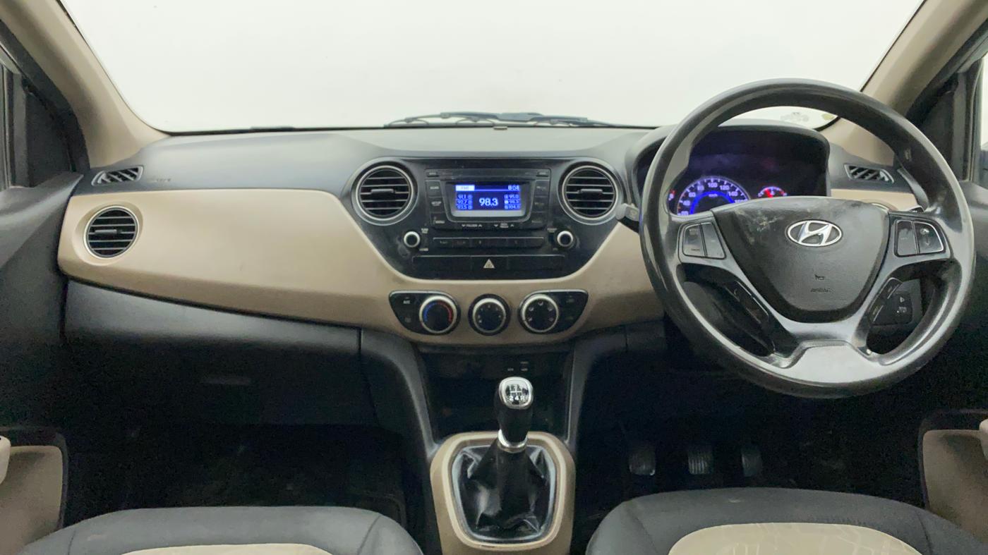 2016 Hyundai Grand i10 SPORTZ 1.2 KAPPA VTVT, Petrol, Manual, 1,04,606 km, Dashboard
