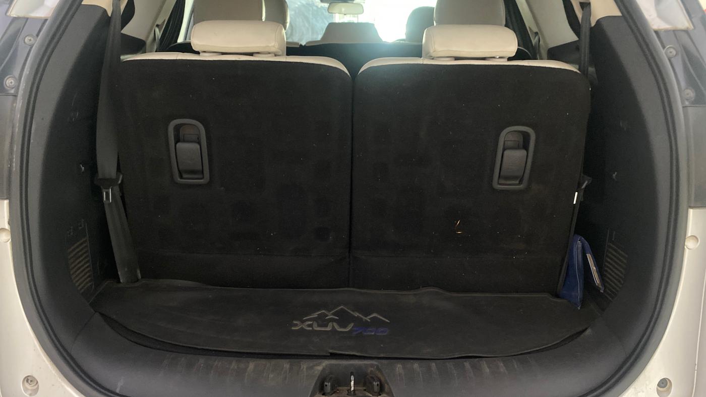 2023 Mahindra XUV700 AX 7 LUXURY D AT 7 STR, Diesel, Automatic, 1,40,211 km, Boot Inside