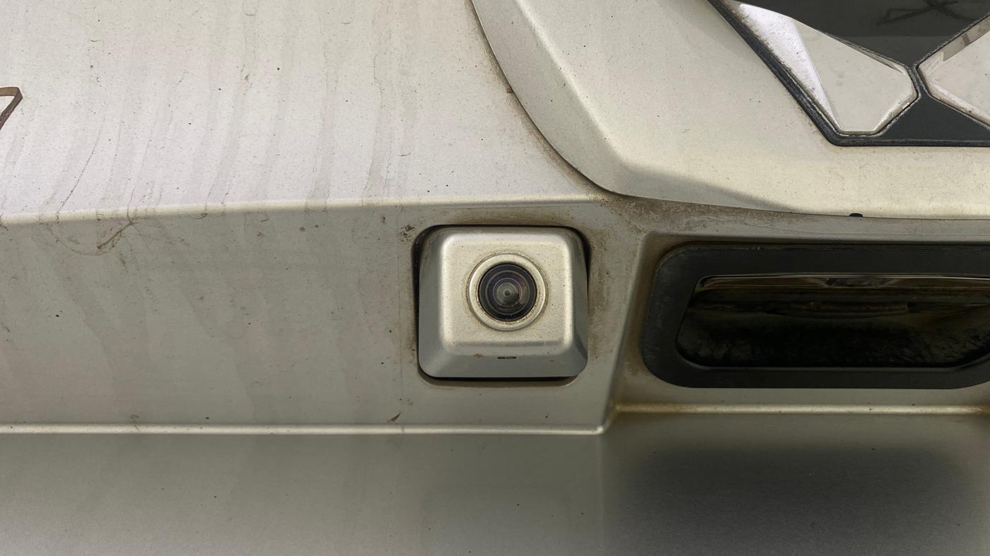 2023 Mahindra XUV700 AX 7 LUXURY D AT 7 STR, Diesel, Automatic, 1,40,211 km, Parking Camera