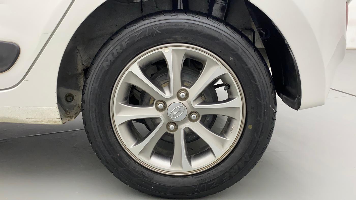2016 Hyundai Grand i10 ASTA (O) AT 1.2 KAPPA VTVT, Petrol, Automatic, 43,634 km, Left Rear Wheel