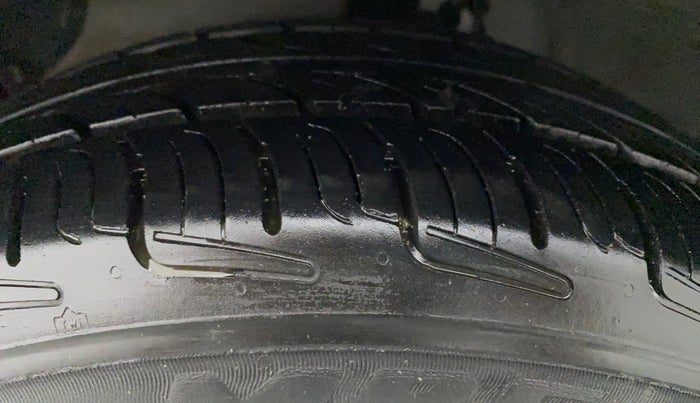 2016 Hyundai Grand i10 ASTA (O) AT 1.2 KAPPA VTVT, Petrol, Automatic, 43,634 km, Left Front Tyre Tread