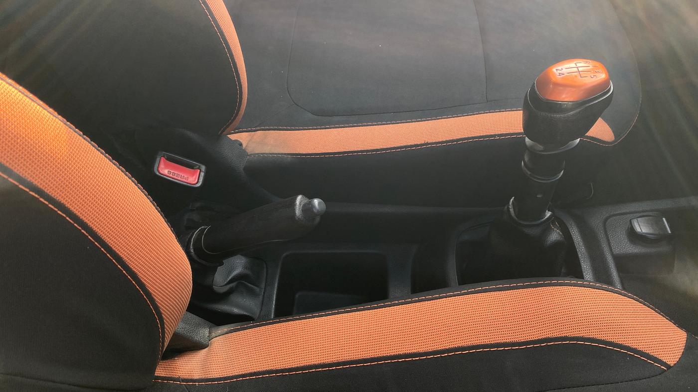 2018 Renault Kwid CLIMBER 1.0, Petrol, Manual, 65,418 km, Gear Lever