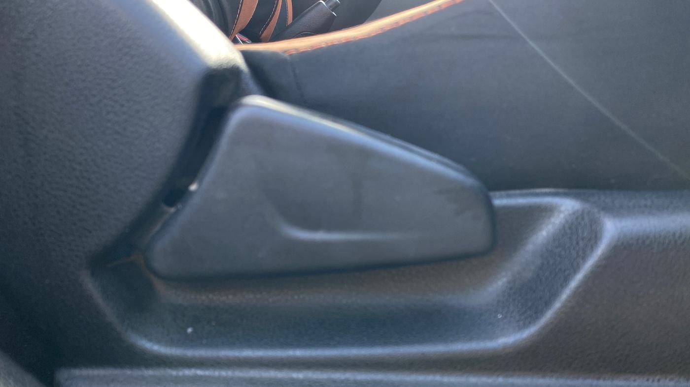 2018 Renault Kwid CLIMBER 1.0, Petrol, Manual, 65,418 km, Driver Side Adjustment Panel