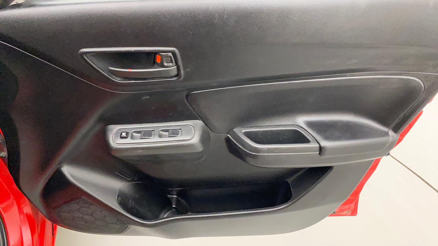 2018 Maruti Swift LXI, Petrol, Manual, 53,580 km, Driver Side Door Panels Control