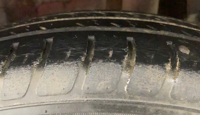 2018 Maruti Swift LXI, Petrol, Manual, 53,580 km, Left Rear Tyre Tread