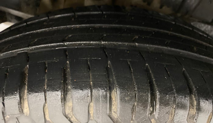 2017 Maruti Dzire ZXI Plus AMT, Petrol, Automatic, 24,123 km, Right Rear Tyre Tread