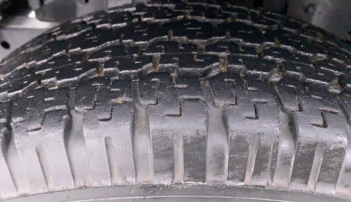 2016 Mahindra Thar CRDE 4X4 BS IV, Diesel, Manual, 35,027 km, Left Front Tyre Tread