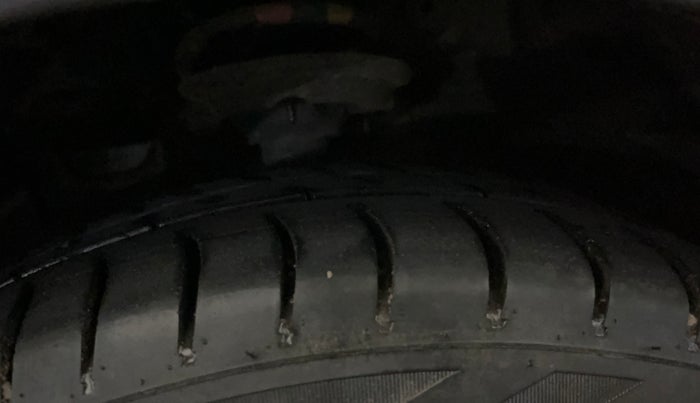 2014 Hyundai Grand i10 ASTA 1.2 KAPPA VTVT, Petrol, Manual, 62,932 km, Left Front Tyre Tread