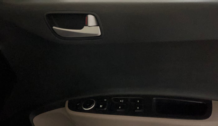 2014 Hyundai Grand i10 ASTA 1.2 KAPPA VTVT, Petrol, Manual, 62,932 km, Driver Side Door Panels Control