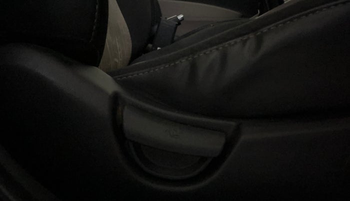 2014 Hyundai Grand i10 ASTA 1.2 KAPPA VTVT, Petrol, Manual, 62,932 km, Driver Side Adjustment Panel