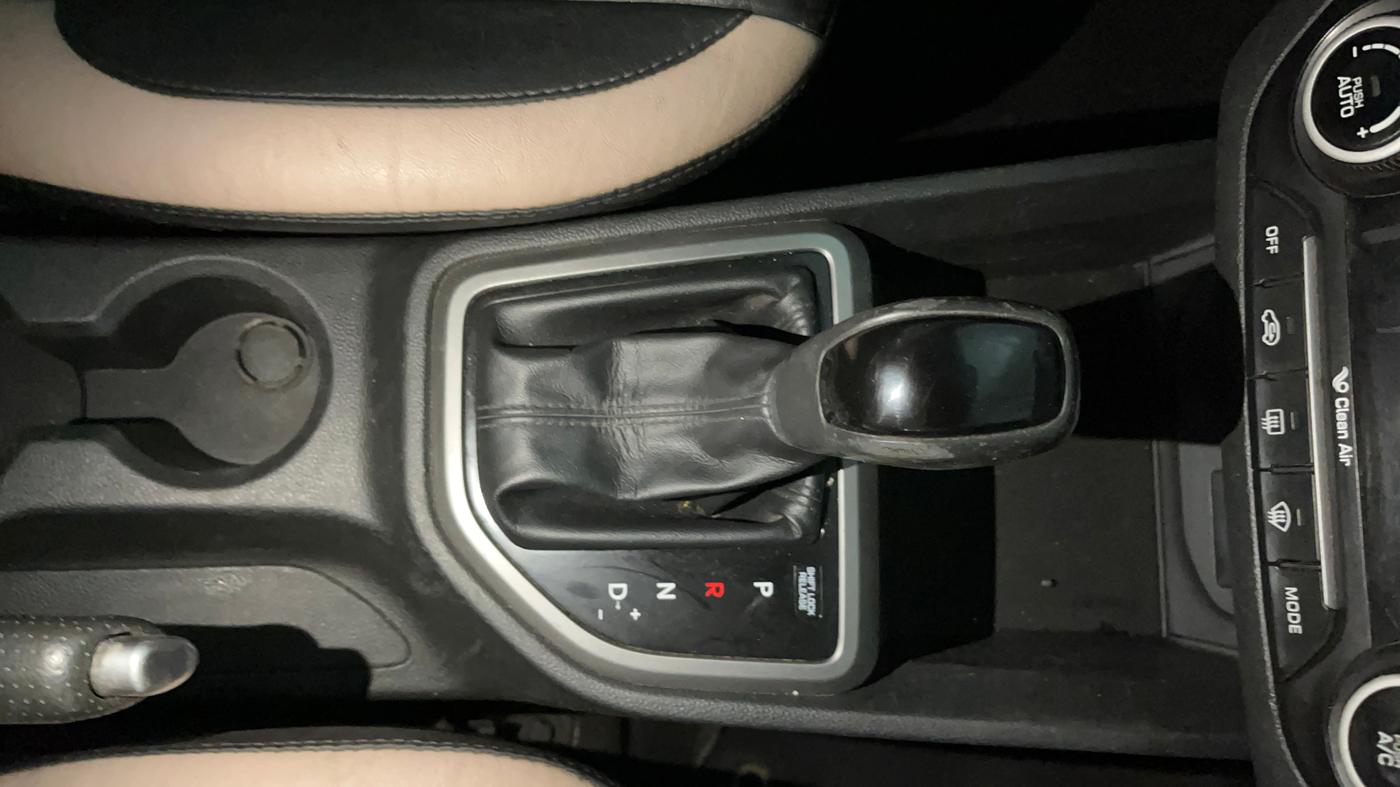 2016 Hyundai Creta SX PLUS AT 1.6 PETROL, Petrol, Automatic, 69,401 km, Gear Lever