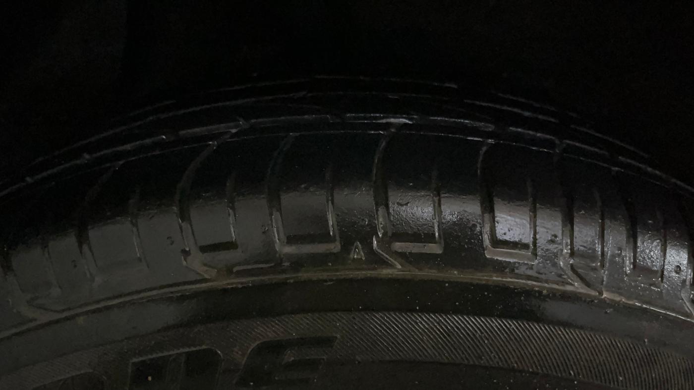 2016 Hyundai Creta SX PLUS AT 1.6 PETROL, Petrol, Automatic, 69,401 km, Right Rear Tyre Tread