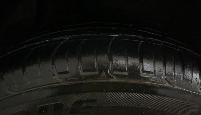 2016 Hyundai Creta SX PLUS AT 1.6 PETROL, Petrol, Automatic, 69,335 km, Right Rear Tyre Tread