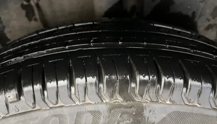 2020 Tata ALTROZ XE PETROL, Petrol, Manual, 81,560 km, Left Rear Tyre Tread