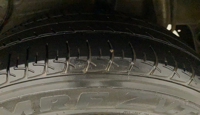 2019 Maruti Celerio VXI (O) CNG, CNG, Manual, 83,984 km, Left Rear Tyre Tread
