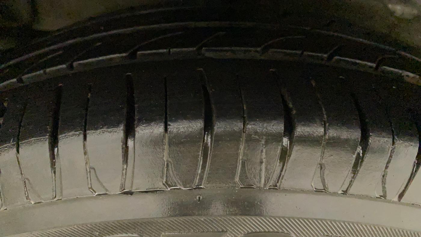 2019 Maruti Celerio VXI (O) CNG, CNG, Manual, 83,984 km, Right Rear Tyre Tread