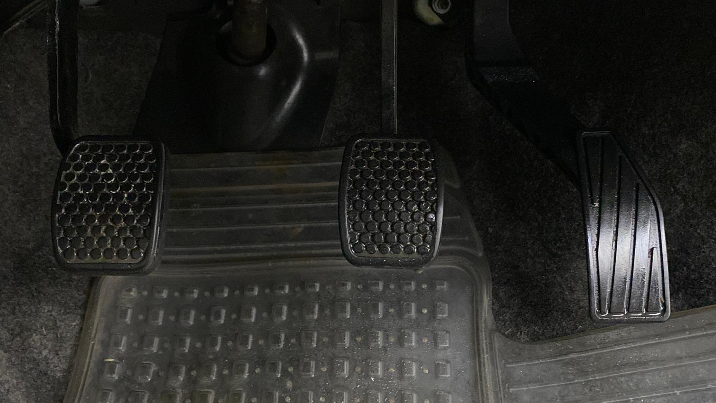 2017 Maruti Alto K10 VXI P, Petrol, Manual, 10,174 km, Pedals